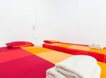 Plaza Espana Fira Apartman