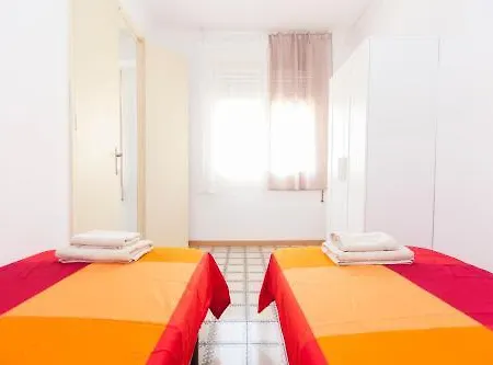 Plaza Espana Fira Apartman